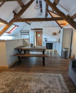 Grade II Lodge House 2 Bedroom - 1