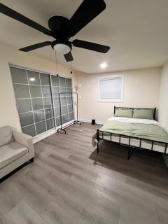 Single Room w/ Private Entrance - Shared Bathroom - Hemet - 4