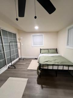 Single Room w/ Private Entrance - Shared Bathroom - Hemet - 1