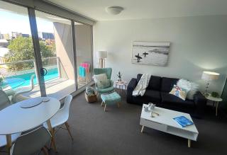 AQUA 306 POOLSIDE Luxury Apartment , Honeysuckle, NEWCASTLE FREE Parking - Newcastle - 6