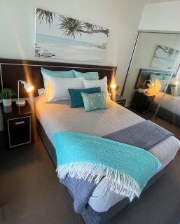 AQUA 306 POOLSIDE Luxury Apartment , Honeysuckle, NEWCASTLE FREE Parking - Newcastle - 7