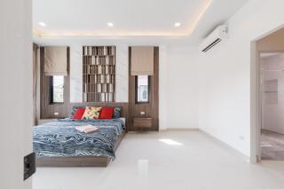 4 bedrooms, 4 bathrooms, villa with swimming pool, free Wi-Fi, party available - - 2