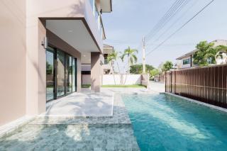4 bedrooms, 4 bathrooms, villa with swimming pool, free Wi-Fi, party available - - 6