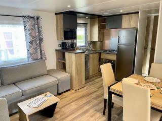 Mobil-Home 3 Chambres, TOUT CONFORT, Option "DRAPS FOURNIS" Disponible ! - Pont-Aven - 0
