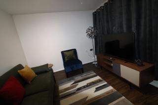 Central Modern House, Greenhithe - 6