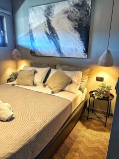Filoxenia Luxury Studios & Apartments - 9