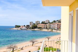 Martina - Seafront Balcony Spacious - by TGB - 9