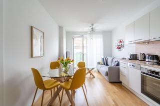 Quiet 1BR Oasis, Fast City Path by HM - Viena - 4