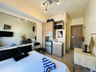 Great View@Fully Equipped Condo w/ WiFi NETFLIX @the Metro - Manila - 4