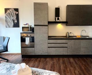MilanoFlats - New beautiful fully equipped studio apartment with a view of piazza San Camillo - 5 minutes from Central Station, M2, M3, Airport Shuttle - Milan - 5