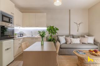 Romantic Luxury Hideaway Near Acropolis with Jacuzzi - Atene - 7