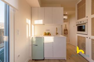 Athens Love Nest: City & Sea Views, Patio & Hottub - Atene - 5