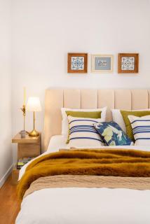 Modern & Stylish Hideaway Downtown near Acropolis & Metro - Atene - 8