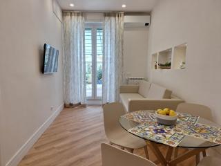 Peaceful 2 Bedrooms with patio, near Metro A - Rome - 7