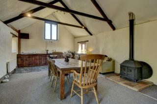 The Hay Barn Brendon Hills - Upton - 6