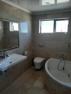 Luxury flat with magnificent views in Plattrkloof - Cidade Do Cabo - 7