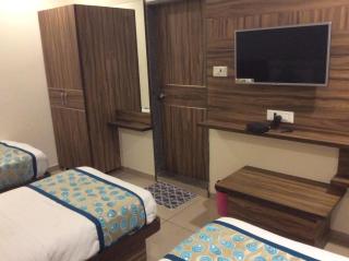 HOTEL RK PALACE - Ahmedabad - 4