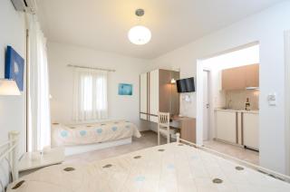 Irini Studios - Agia Anna Naxos - 9