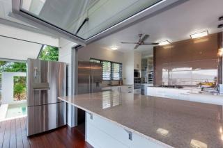 On the very top of Cairns - Luxurious Entertainer - Bayview Heights - 7