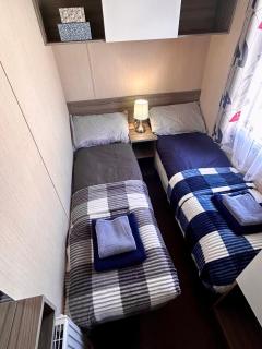 Charming Chamber with spacious relaxing area - Pagham - 7