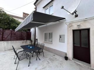 Holiday Home Omisalj - Omišalj - 9