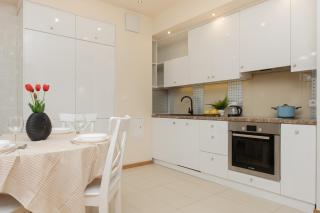 Beautiful Apartment with Spacious Terrace by Noclegi Renters - Varsavia - 8