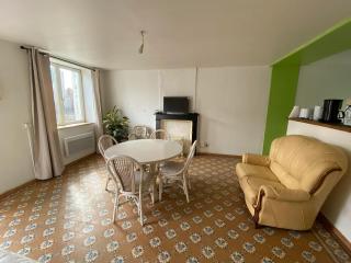 Maison chaleureuse à Audignies avec stationnement privé - - 0