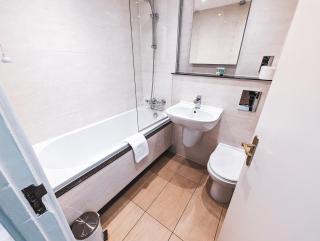 Three Salmons Hotel - Usk - 1