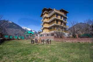 La Kailasha Regency - Mountain view Luxury Stay - 9
