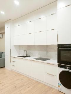 35-Story Landmark: Akay City Residence - 8