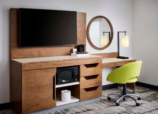 Hampton Inn & Suites by Hilton Windsor - Windsor - 2