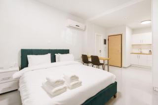 Snug studio apartment with shared garden V - Atene - 0