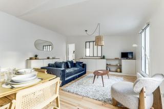 L'étincelle - Lumineux - Vue Tour Eiffel - BM - Paris - 2