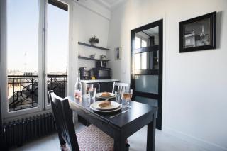 GuestReady - 2 pièces lumineux vue sur Notre Dame - 7