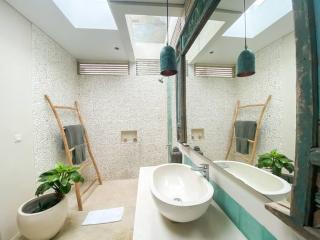 Villa Adyashanti Ubud ~Private, Peaceful Sanctuary - Ubud - 4