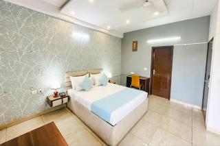 FabHotel Comfirt Inn - 0