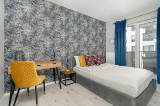 Beautiful Apartment with Balcony & Free Garage by Noclegi Renters - 8