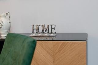 Beautiful Apartment with Balcony & Free Garage by Noclegi Renters - Poznań - 5