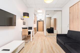 Aleje Jerozolimskie 216 by Homeprime - Warsaw - 1