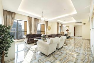 Manzil - 4BR with Maid's Room in JBR with Marina and Dubai Eye View - Dubai - 7