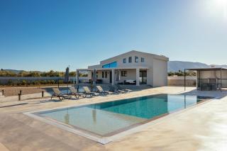 Samantha Villa, By TK Property Management - 7