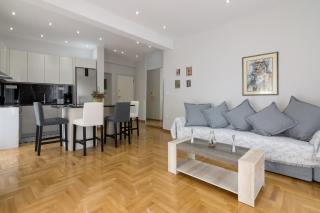One Bedroom Apt w/ Balcony - Athene - 0