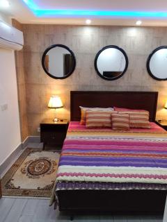 Beautiful Low Budget Apartment - Lahore - 6