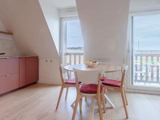 Apartment Le Carrousel des Sports by Interhome - Deauville - 2