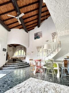 Villa charmante à Porto-Vecchio avec vue sur la montagne. - 7