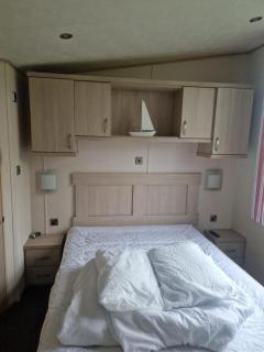 Inviting 2-Bed Caravan on Combe Haven Holiday Park - Hollington - 0