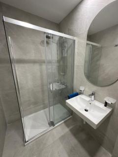 Cozy 1bd apartment Central point-GARAGE available 5e per day - Podgorica - 3