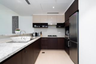 Lux BnB Dubai Creek Harbour BLVD Views - 9