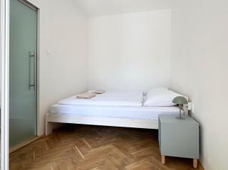 Sunny apartment near city centre - Bratislava - 2