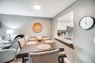 Stylish Fort Myers Condo about 2 Mi to Beaches! - Fort Myers - 9